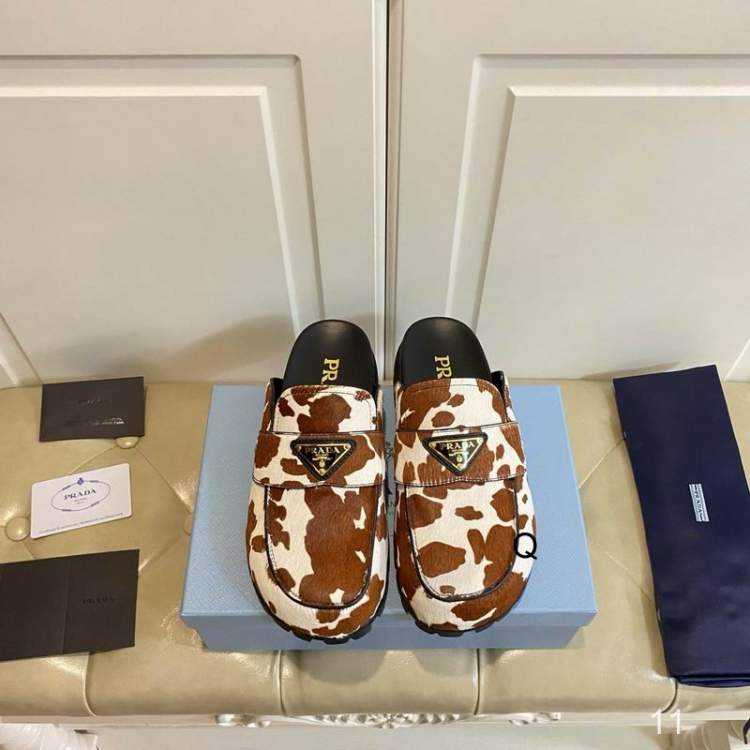 Picture of Prada Shoes _SKUPradasz35-40SY050418789